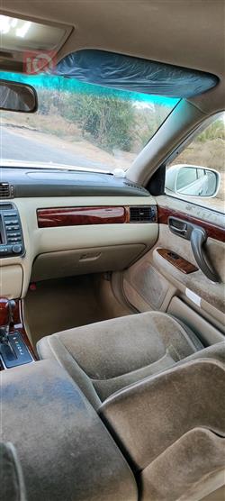 تۆیۆتا کراون